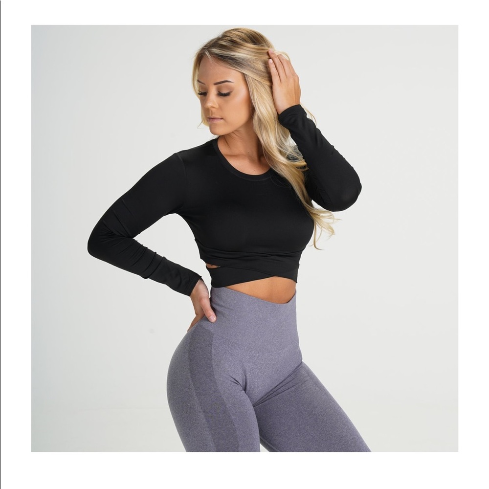 NVGTN Black Midnight Glimpse Long-Sleeve Crop